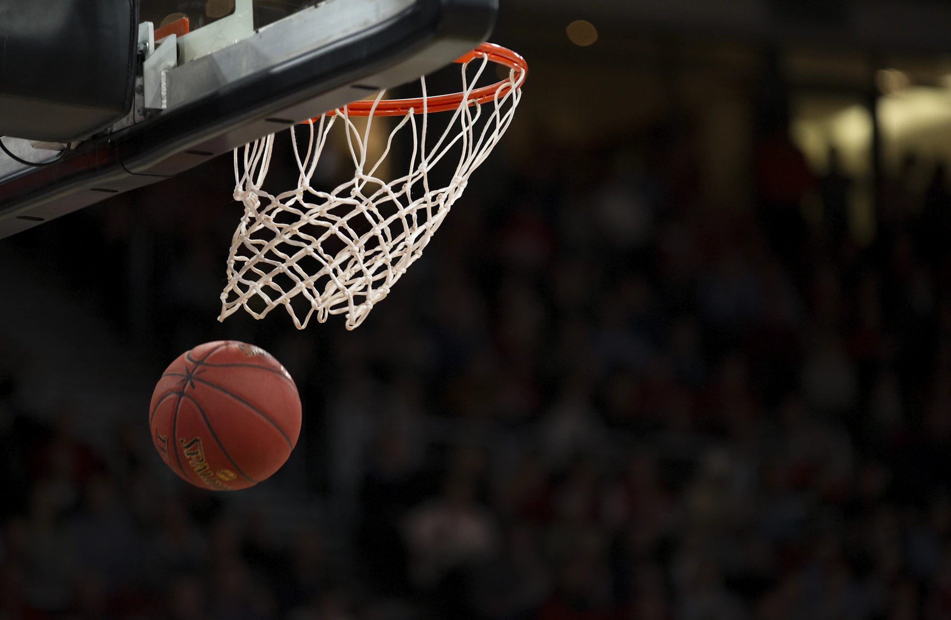Custom basketball uniforms for clubs and schools